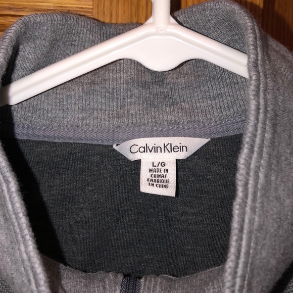 Calvin Klein pullover - Picture 2 of 2